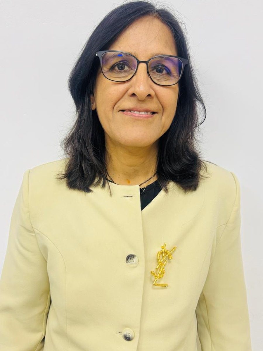 Dr.Poonam Mahindra